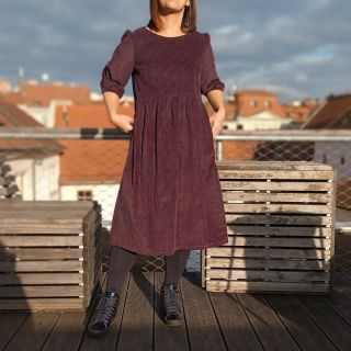 Začíná sezóna manšestru 💜. Letos budeme přidávat několik barev hrubšího manšestru, který krásně hřeje. Budeme šít šaty,...